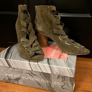 Jeffrey Campbell olive suede heels :: Sz 9